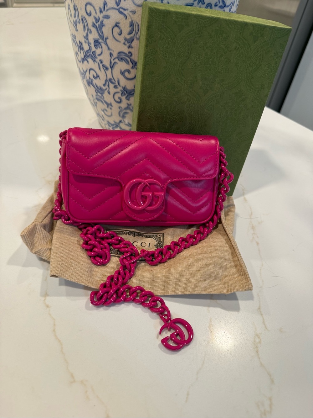 Gucci Pink Matelassé Leather Crossbody with GG Logo - Picture 3 of 6